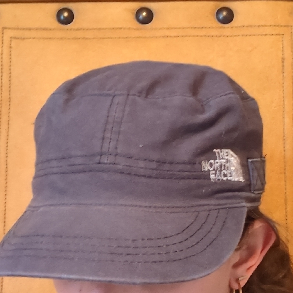 The North Face Gray Cadet Cap